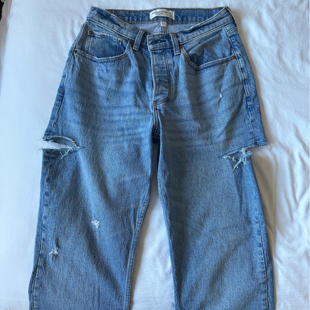 Abercrombie & Fitch low rise baggy jeans